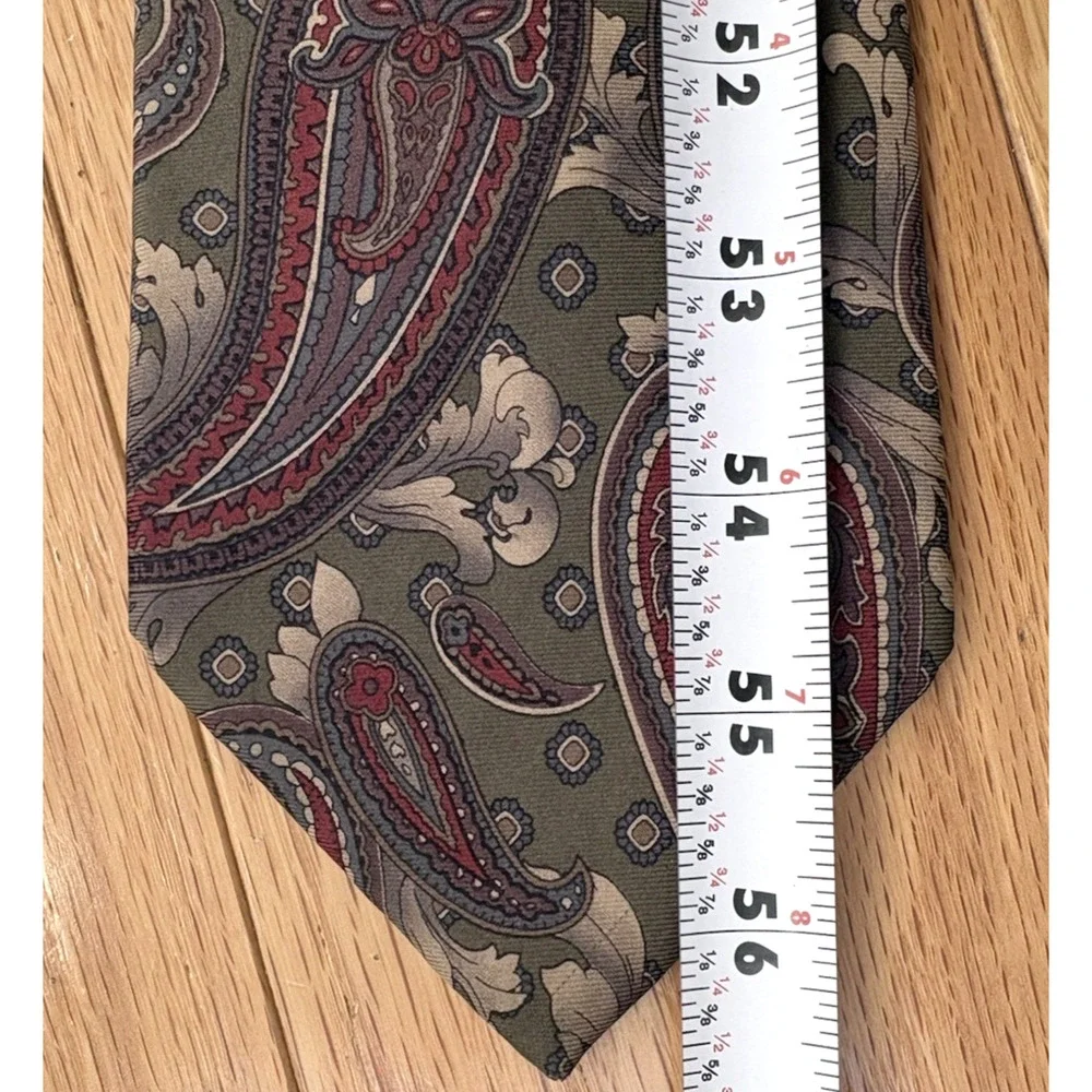 Vintage Bill Blass Silk Paisley Tie Olive Green Red Cream Made in USA 56.5